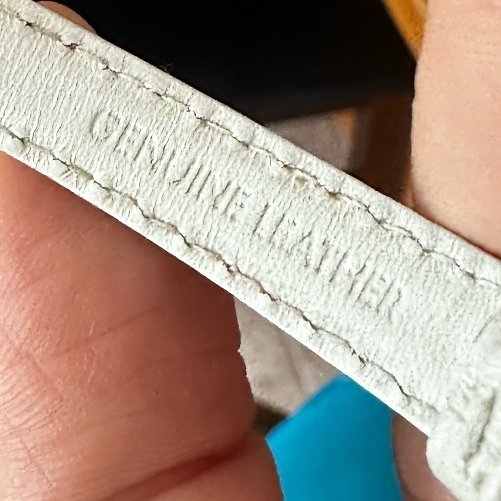 Coach Swiss watch logo pastel white genuine leather strap water resistant‌‌‌‌‌‌ - Picture 8 of 9